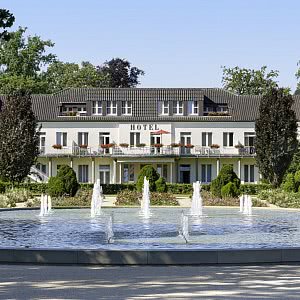 3 Tage Happy Sunday Special – Hotel / Beautyfarm in Bad Lippspringe (4 Sterne) (Nordrhein-Westfalen)  inkl. Halbpension