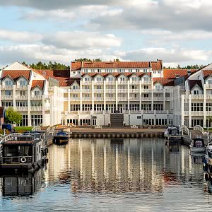 4 Tage Exklusiv verreisen – Precise Resort Hafendorf Rheinsberg (Mecklenburg. Seenplatte)  inkl. Frühstück