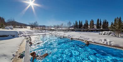 Aussenpool im Winter