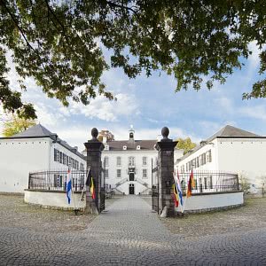 2 Tage Kurzer Wellness Urlaub in Limburg – Schlosshotel am Dreiländereck (4 Sterne) (Niederlande)